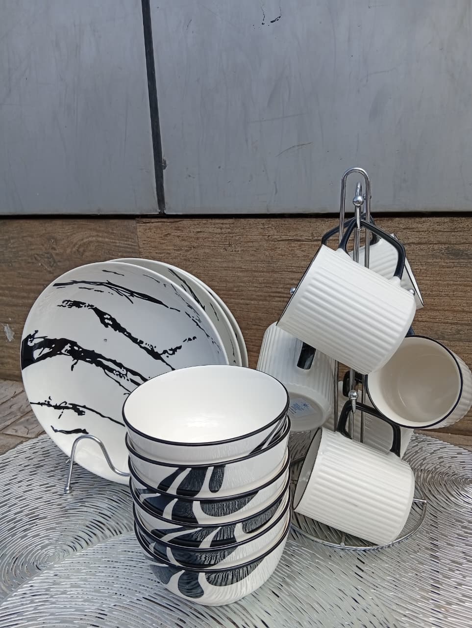 18-Piece Dinner Set Combo